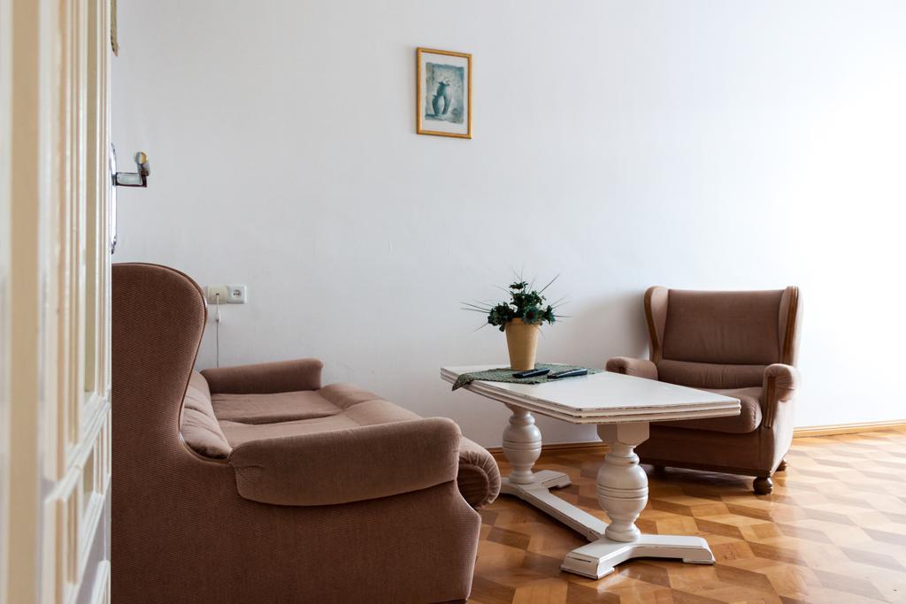 Apartment Janashia ティビリシ エクステリア 写真